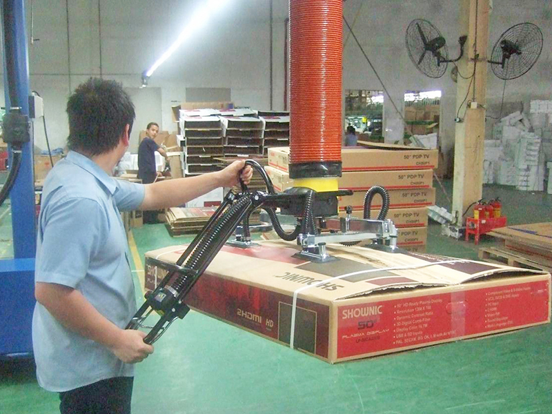 The Types of Lifting Equipment That Simplify Material Handling