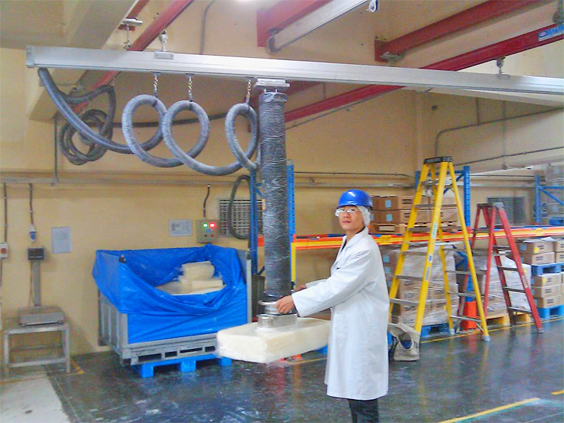 How To Work Smarter (and More Efficiently) with Vacuum Lift Systems